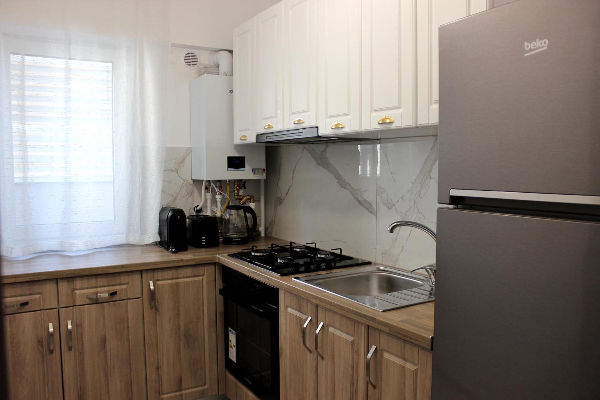 Deluxe Apartments On G Enescu Blvd Near Stefan Cel Mare University Suceava Exterior photo